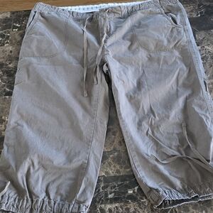 Old Navy Brown Capri Pants Xl